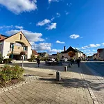 Modern Habitable Gallery, Centrally Located In Lejlighed Hirschaid