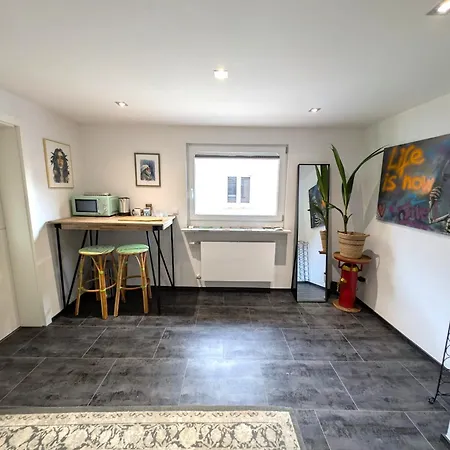 Modern Habitable Gallery, Centrally Located In Lägenhet Hirschaid