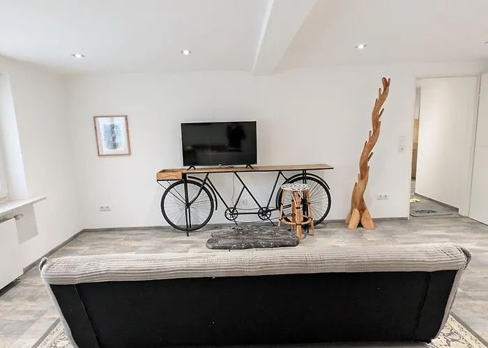 Modern Habitable Gallery, Centrally Located In アパート